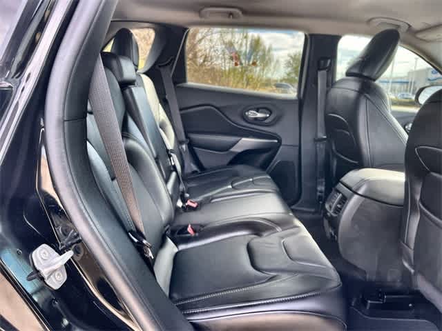 Thumbnail: 2021 Jeep Cherokee - 14