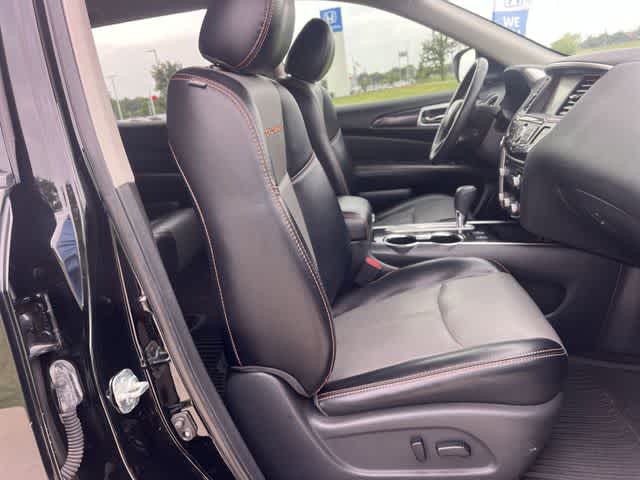 Thumbnail: 2019 Nissan Pathfinder - 12