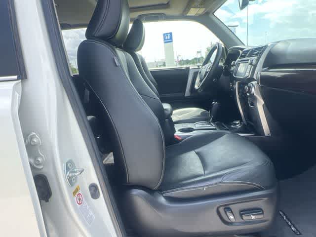 Thumbnail: 2015 Toyota 4Runner - 12