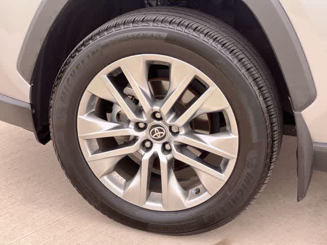 Thumbnail: 2024 Toyota RAV4 - 9