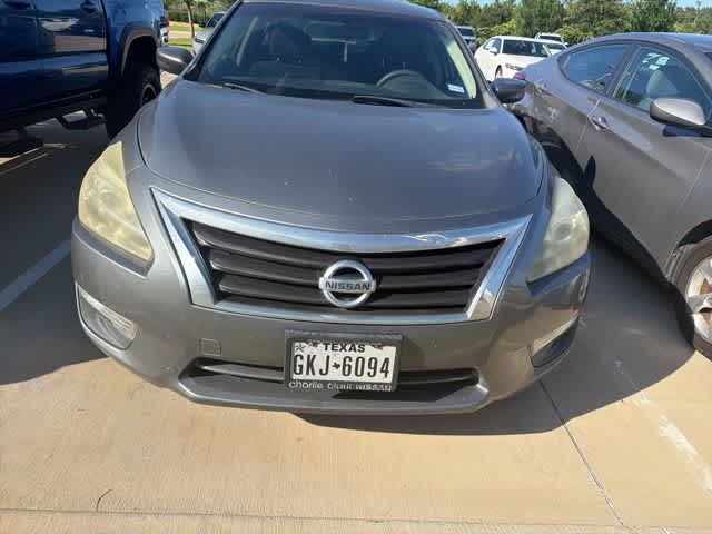 Thumbnail: 2015 Nissan Altima - 14