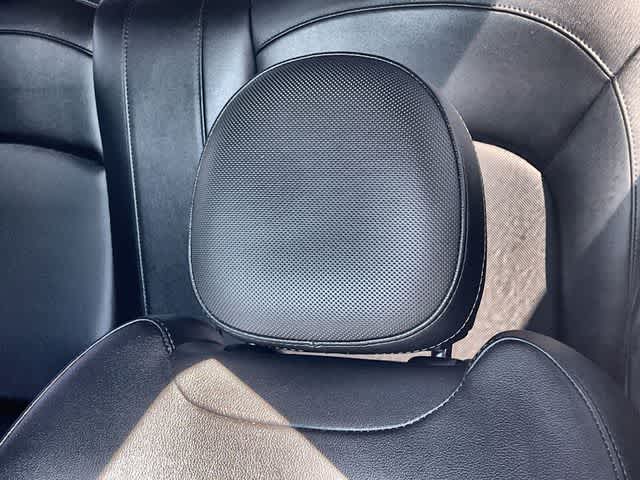 Thumbnail: 2015 MINI Cooper Hardtop - 25