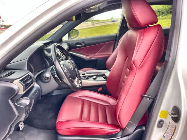 Thumbnail: 2017 Lexus IS - 11