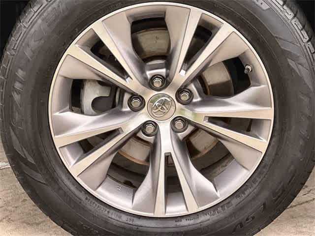 Thumbnail: 2015 Toyota Highlander - 9