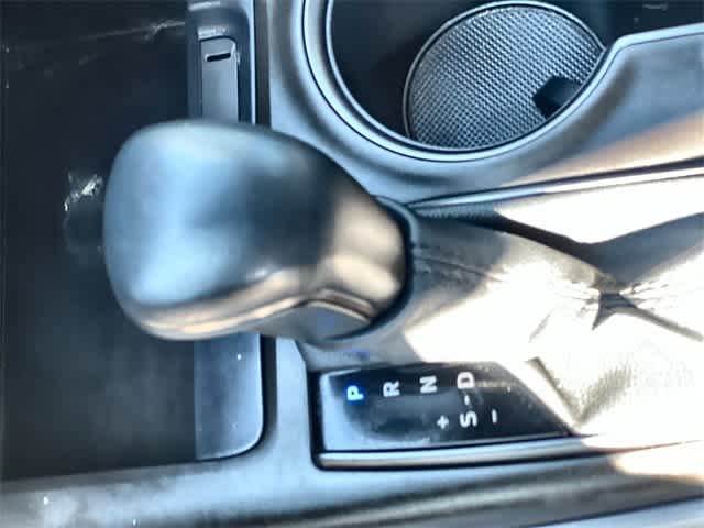 Thumbnail: 2021 Toyota Camry - 16