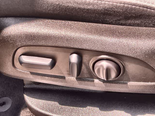 Thumbnail: 2022 Chevrolet Equinox - 31