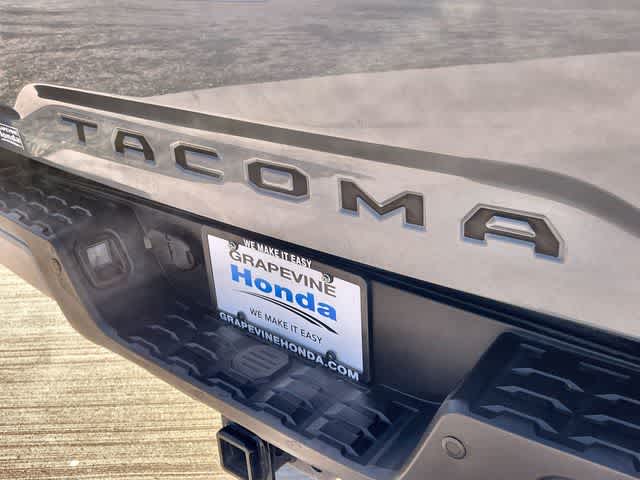 Thumbnail: 2019 Toyota Tacoma - 8