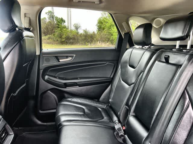 Thumbnail: 2019 Ford Edge - 14