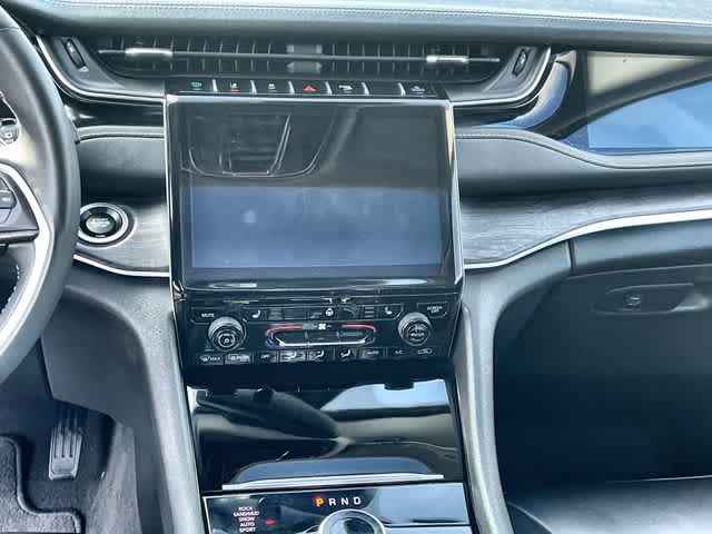Thumbnail: 2023 Jeep Grand Cherokee - 18