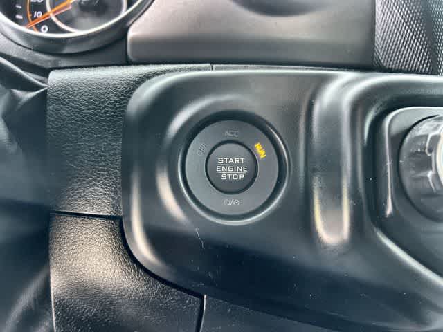 Thumbnail: 2022 Jeep Wrangler - 28