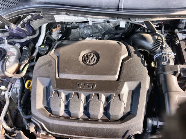 Thumbnail: 2021 Volkswagen Tiguan - 10
