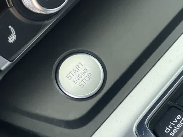 Thumbnail: 2020 Audi Q3 - 28