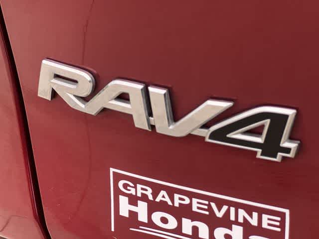 Thumbnail: 2024 Toyota RAV4 - 8