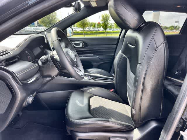 Thumbnail: 2022 Jeep Compass - 11