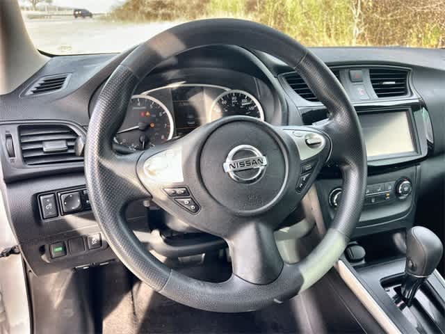 Thumbnail: 2019 Nissan Sentra - 17