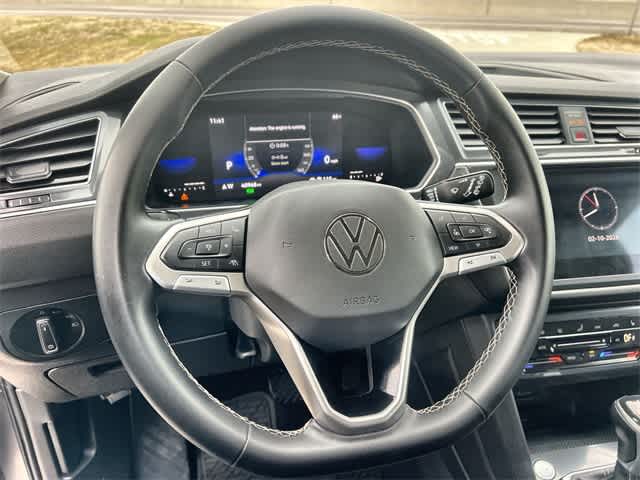 Thumbnail: 2022 Volkswagen Tiguan - 17