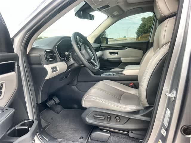 Thumbnail: 2023 Honda Pilot - 3