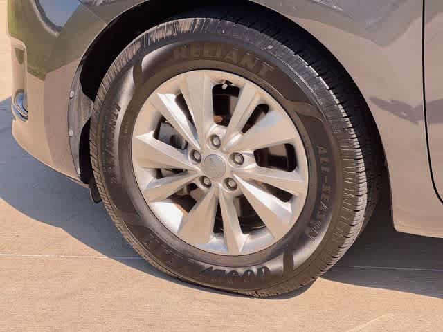 Thumbnail: 2016 Kia Sedona - 9