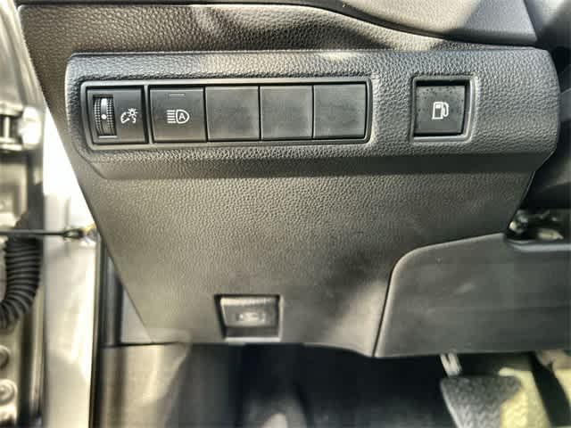 Thumbnail: 2023 Toyota Corolla - 28