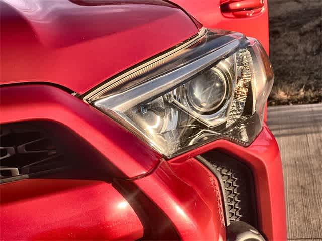 Thumbnail: 2016 Toyota 4Runner - 24