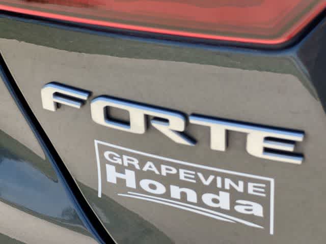 Thumbnail: 2023 Kia Forte - 8