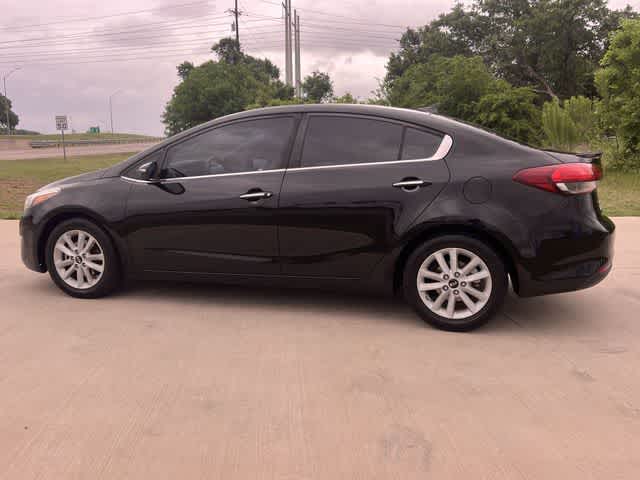 Thumbnail: 2017 Kia Forte - 4