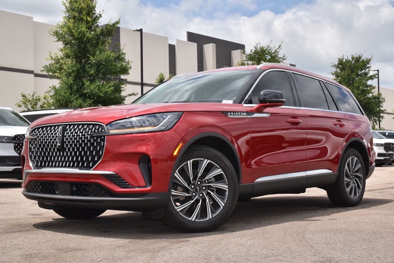 2026 Lincoln Aviator Premiere AWD's photo