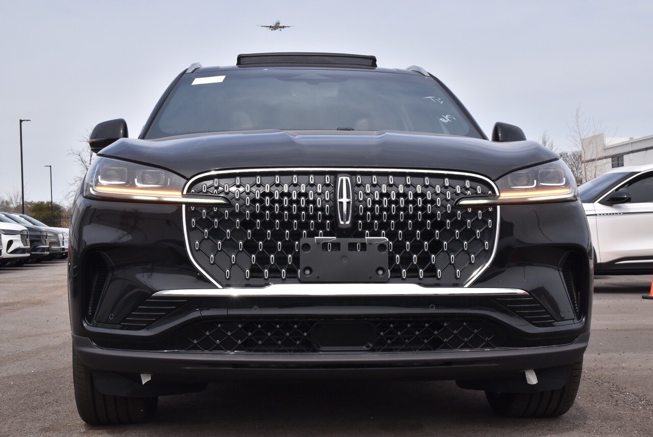2025 Lincoln Aviator Reserve photo 2