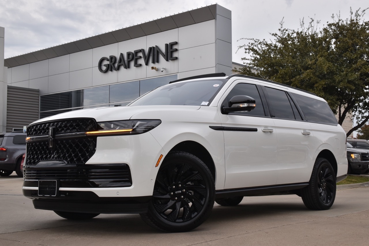 2025 Lincoln Navigator Reserve L's photo