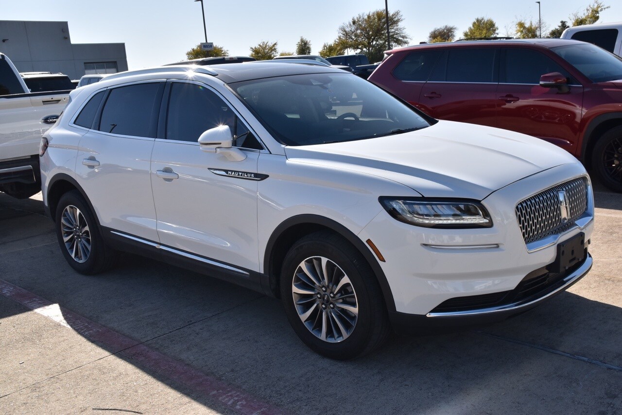 2022 Lincoln Nautilus Reserve photo 4