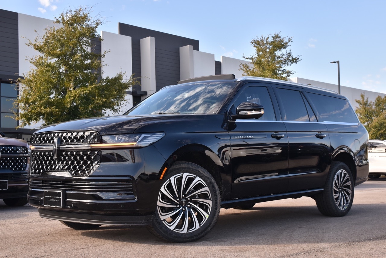 2025 Lincoln Navigator Black Label L's photo