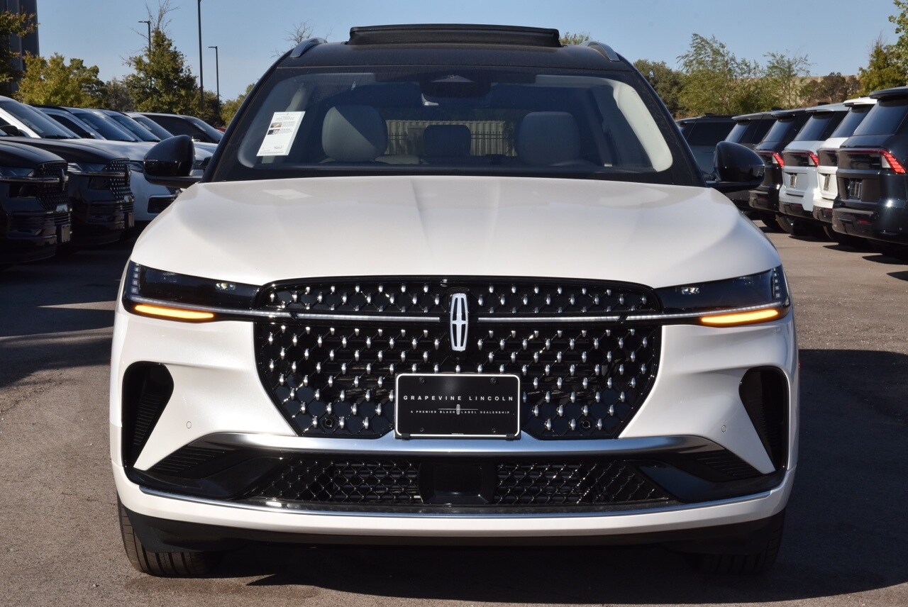 2026 Lincoln Nautilus Reserve photo 2