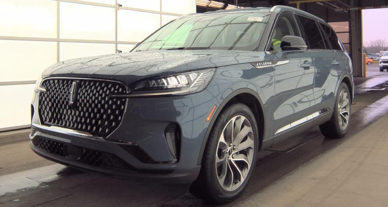 2026 Lincoln Aviator Premiere's photo