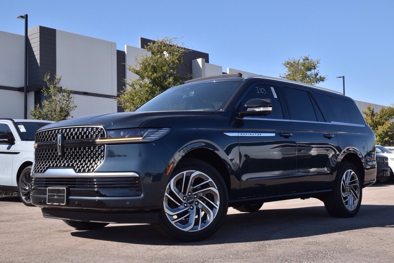 2025 Lincoln Navigator Reserve L's photo