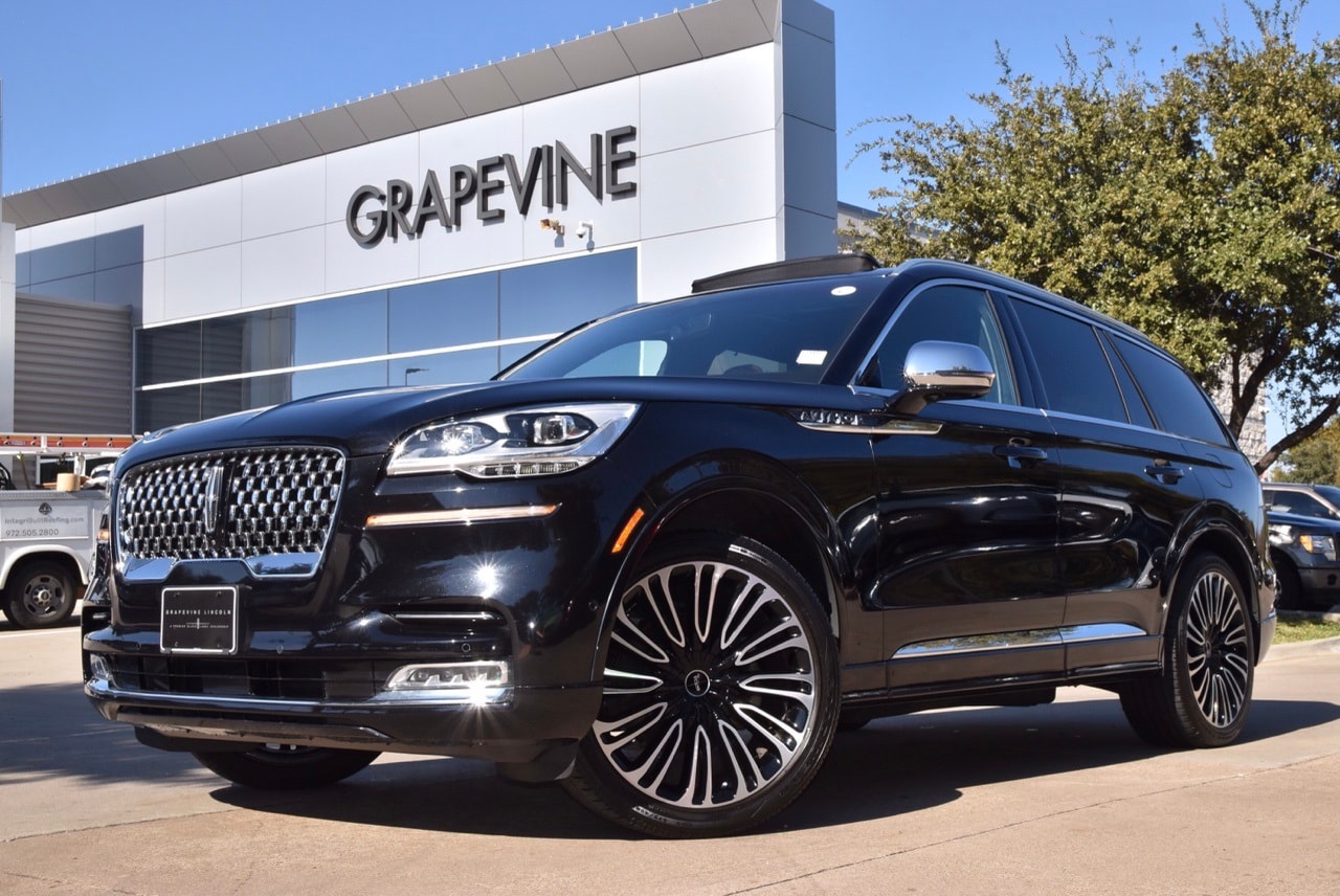 2022 Lincoln Aviator Black Label's photo