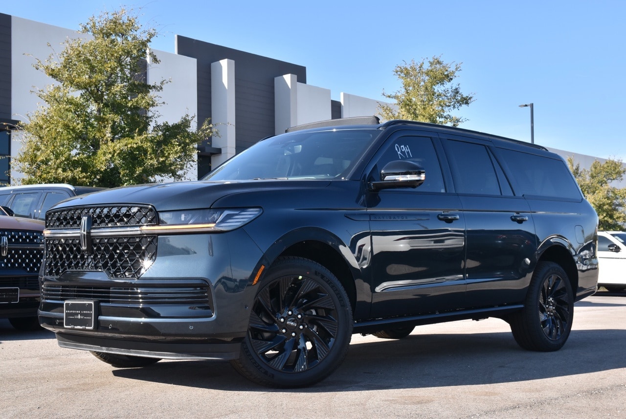 2025 Lincoln Navigator Reserve L's photo