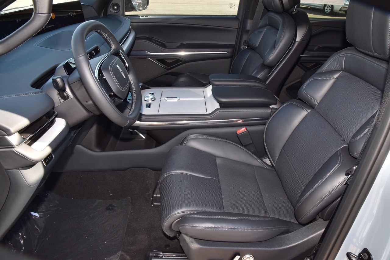 2025 Lincoln Navigator Reserve - Photo 13