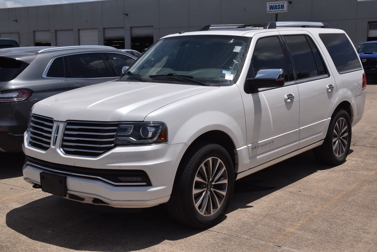 Used 2017 Lincoln Navigator Select with VIN 5LMJJ2HT4HEL13698 for sale in Grapevine, TX