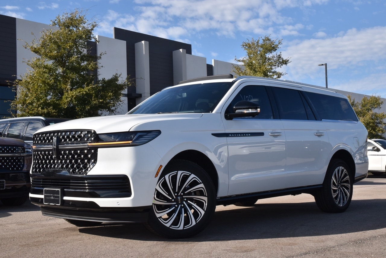 2025 Lincoln Navigator Black Label L's photo
