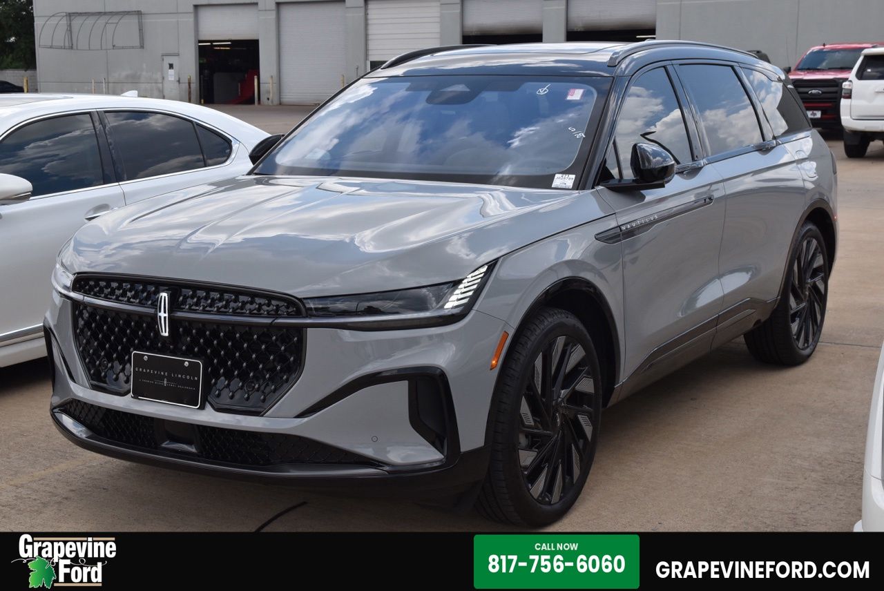 2026 Lincoln Nautilus Reserve AWD's photo