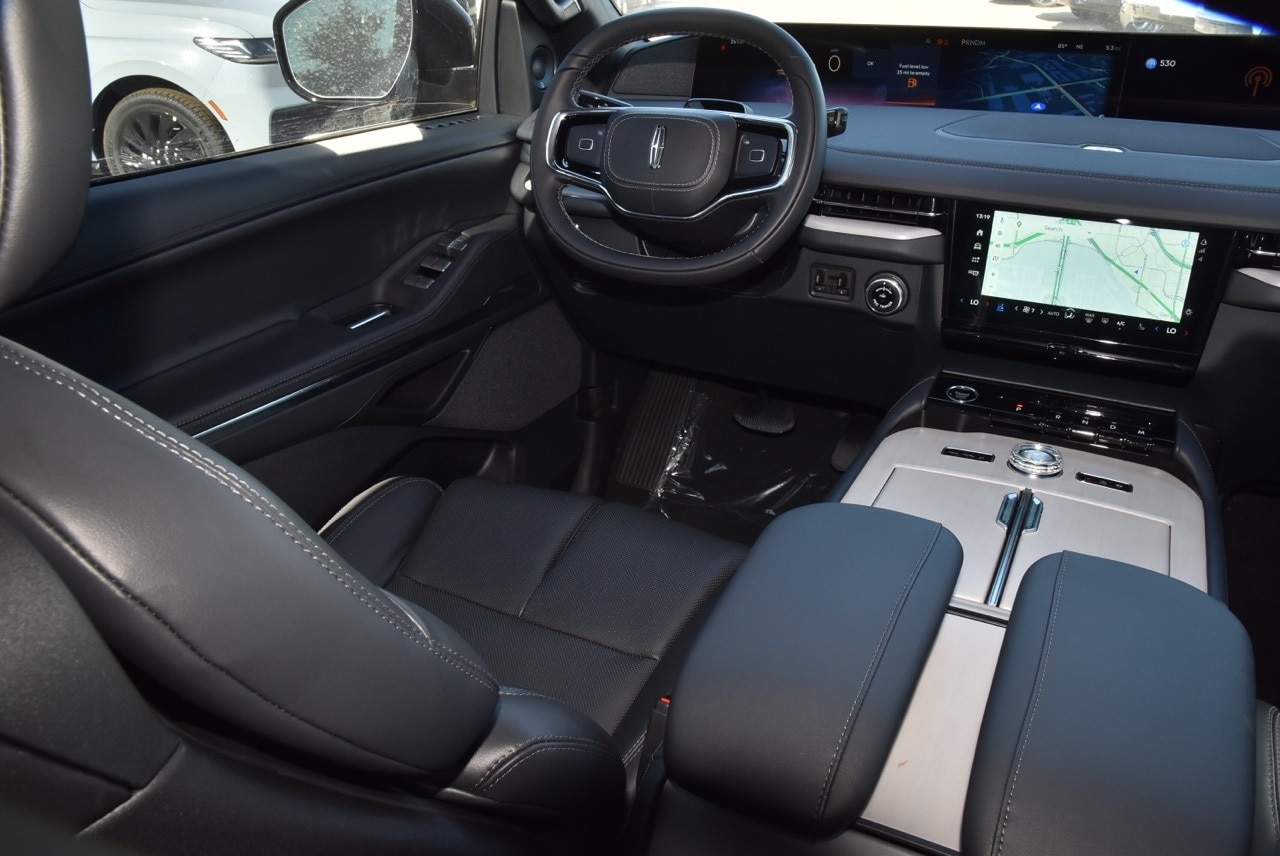 2025 Lincoln Navigator Reserve - Photo 16