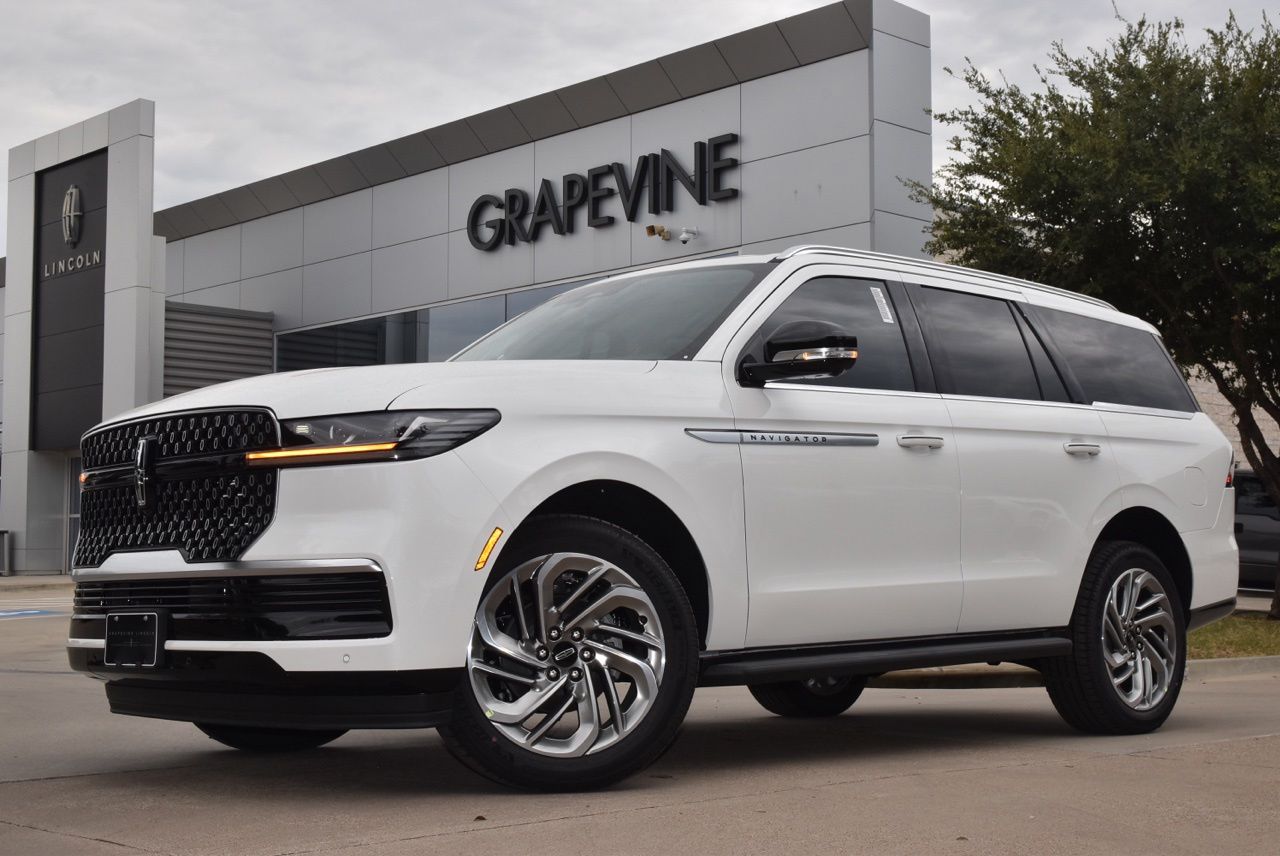 New 2027 Lincoln Navigator Premiere