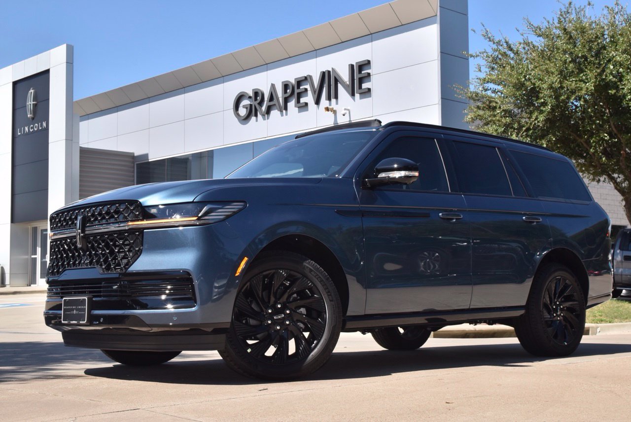 2027 Lincoln Navigator