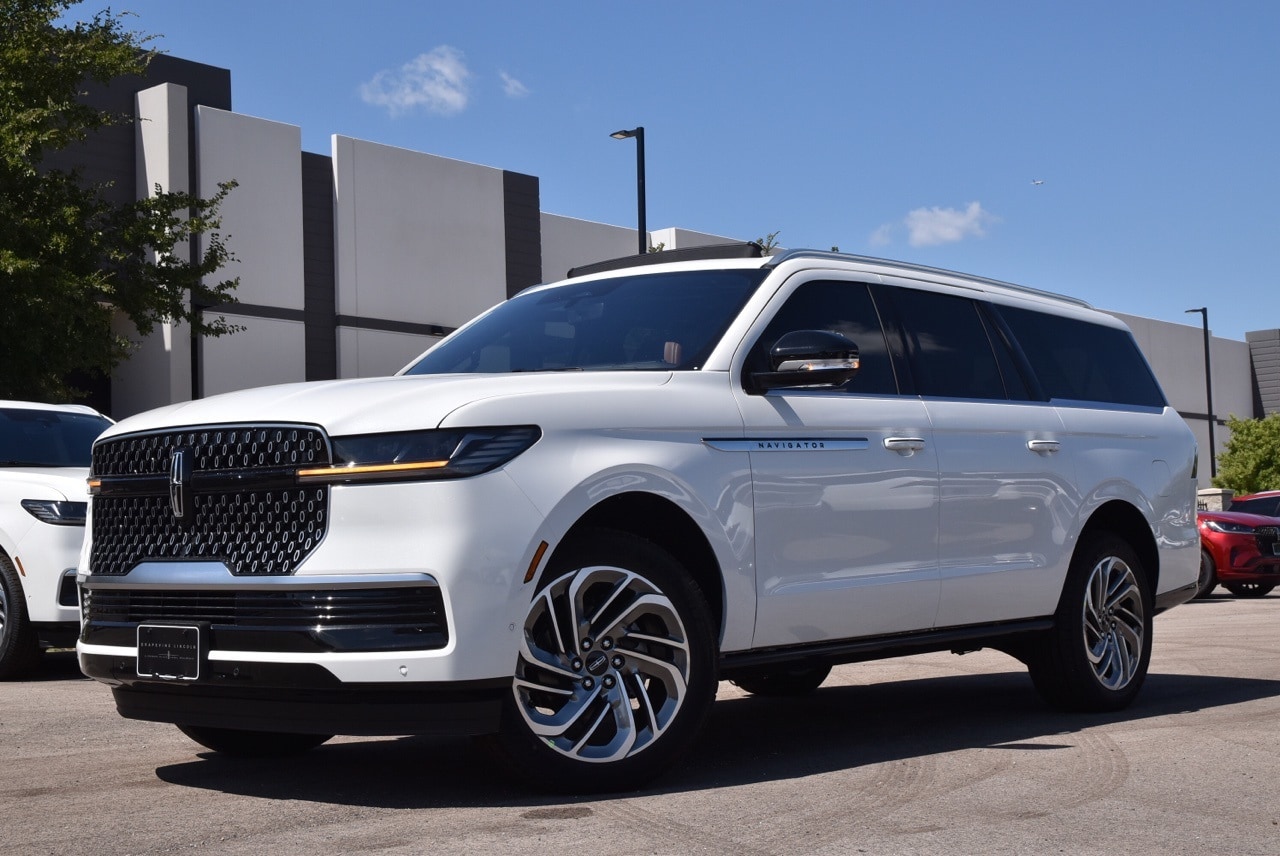 2025 Lincoln Navigator Reserve L's photo