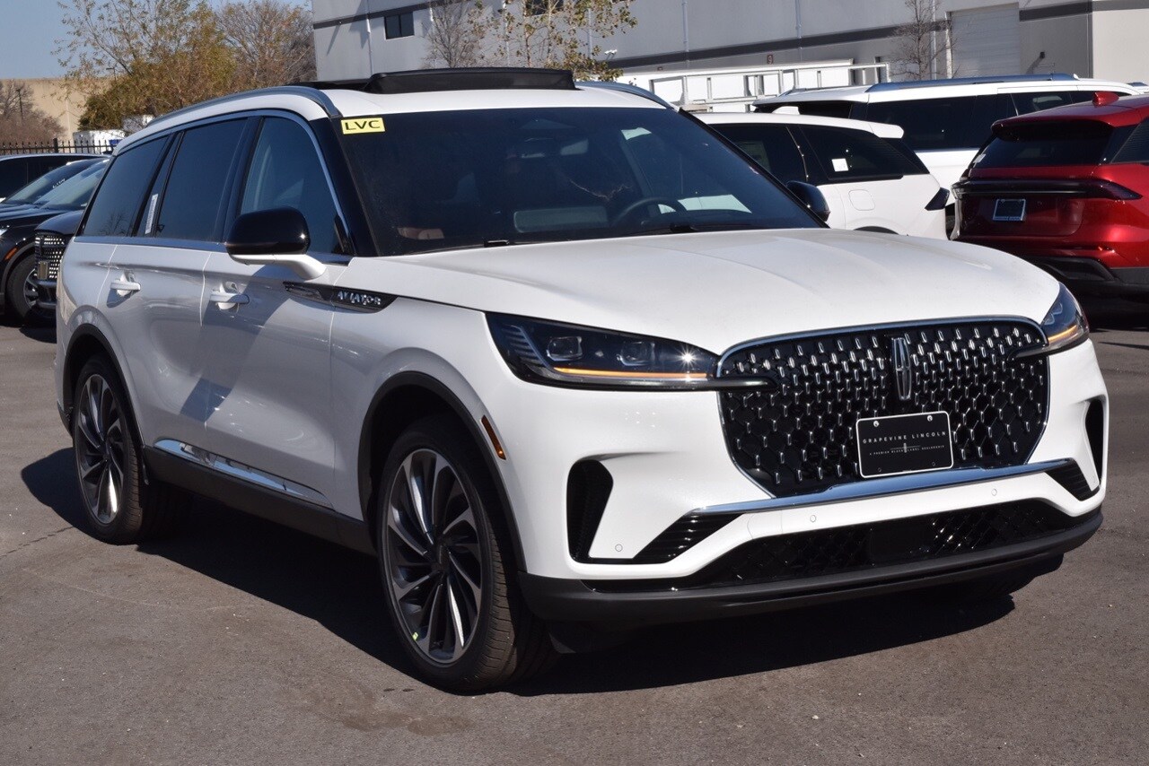 2025 Lincoln Aviator Reserve photo 3