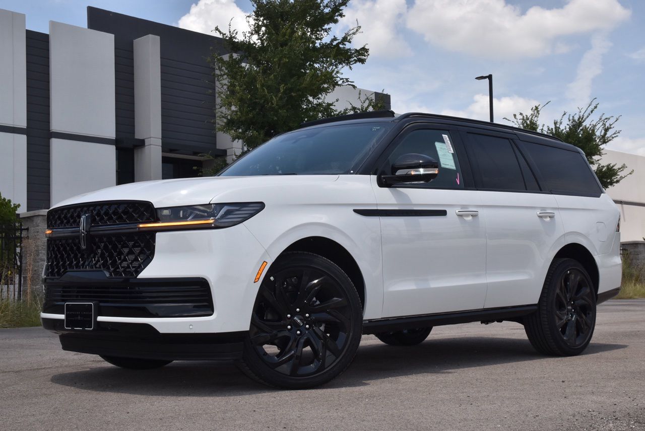 2027 Lincoln Navigator