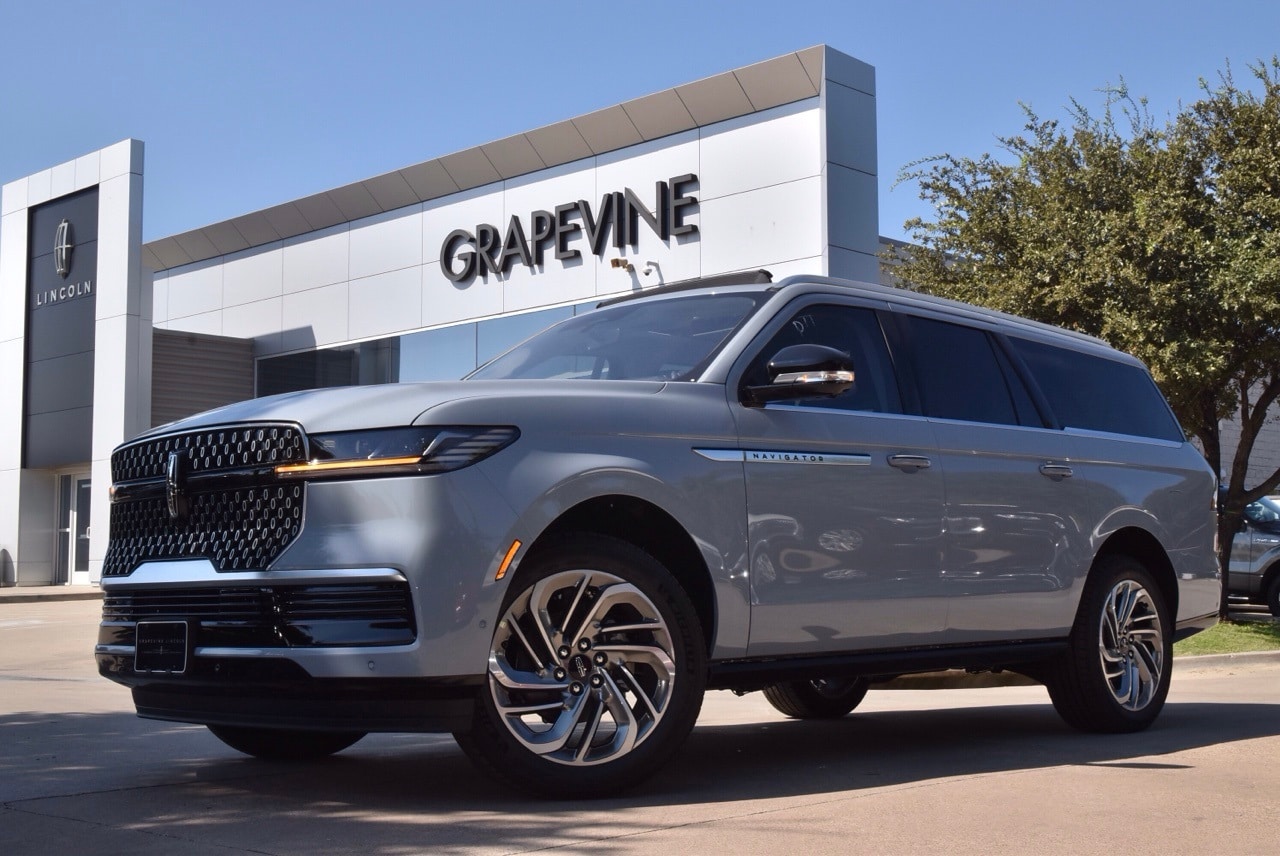 2025 Lincoln Navigator Reserve L's photo