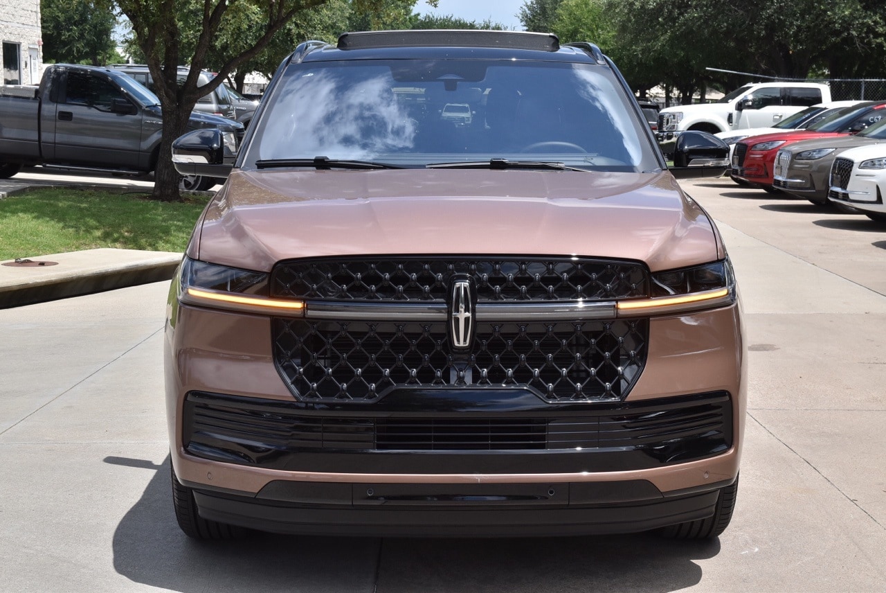 Certified 2025 Lincoln Navigator Black Label with VIN 5LMJJ2TG2SEL04452 for sale in Grapevine, TX