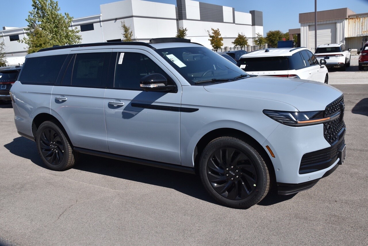 2025 Lincoln Navigator Reserve - Photo 4