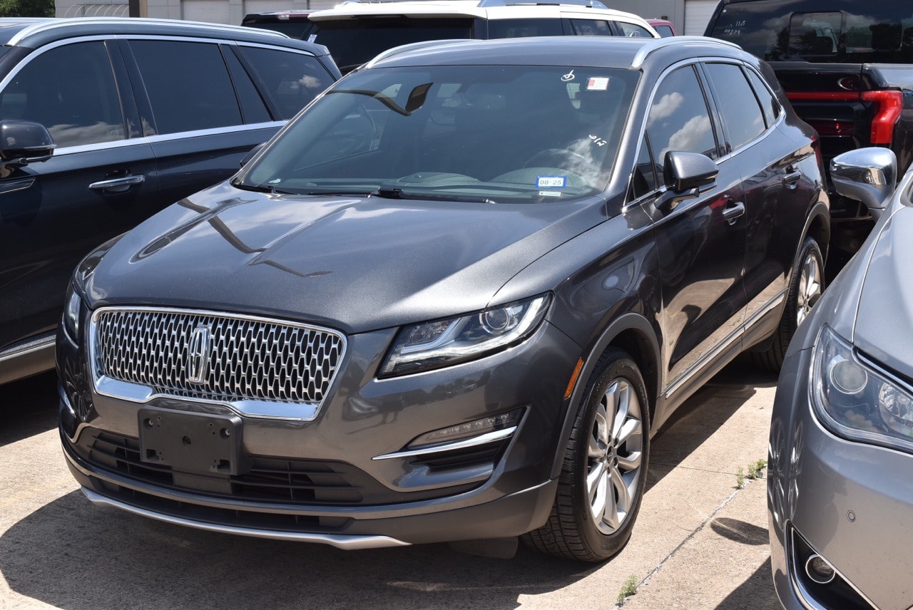 Used 2019 Lincoln MKC Select with VIN 5LMCJ2C9XKUL48117 for sale in Grapevine, TX